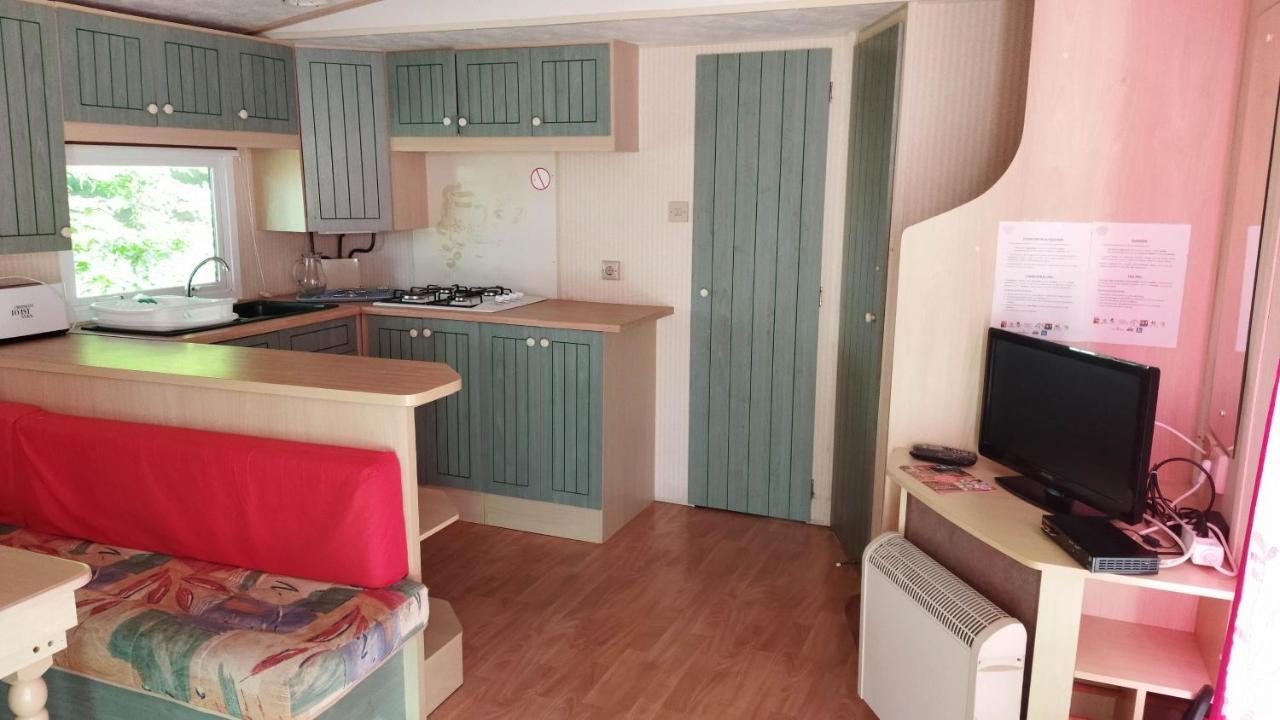 Complexe Touristique La Montagne Limousine Ξενοδοχείο Chamberet Εξωτερικό φωτογραφία